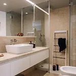 Espot - 2 Bedrooms In Graca Lägenhet *