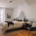 Espot - 2 Bedrooms In Graca * Lisboa